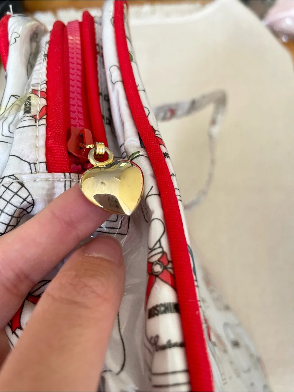 Vintage Y2K Moschino Large Square Cosmetic Toiletry Bag Gold Tone Heart Charm